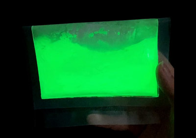 ¿Qué se debe tener en cuenta para el uso en exteriores de polvos luminosos?